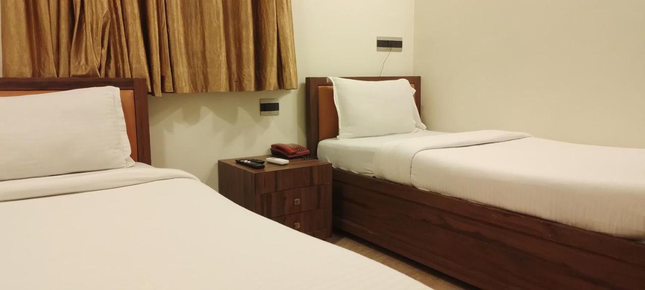 Shine Hospitality Palace مومباي المظهر الخارجي الصورة