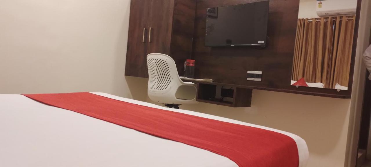 Shine Hospitality Palace مومباي المظهر الخارجي الصورة